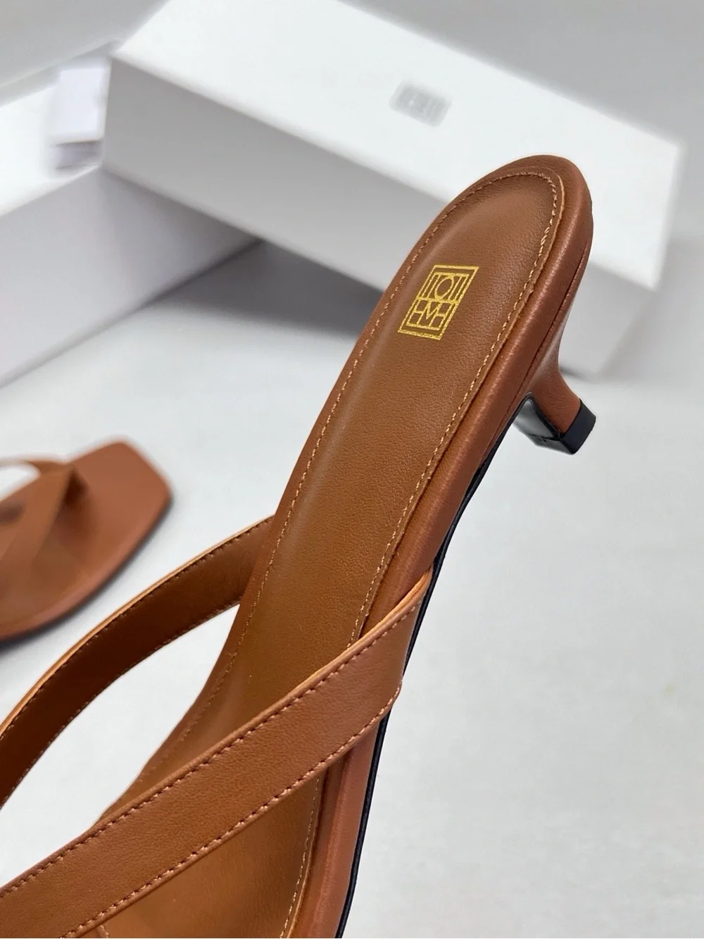 Women's Brown Leather Square-Toe Thong Sandals